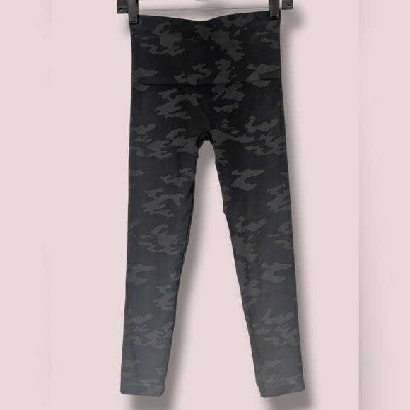 Spanx Blue Camo Knit High Rise Seamless Leggings Size M Shaping - Picture 2 of 10